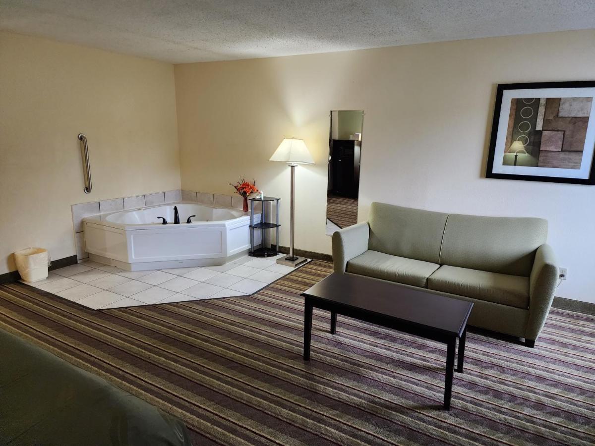Quality Inn 2*